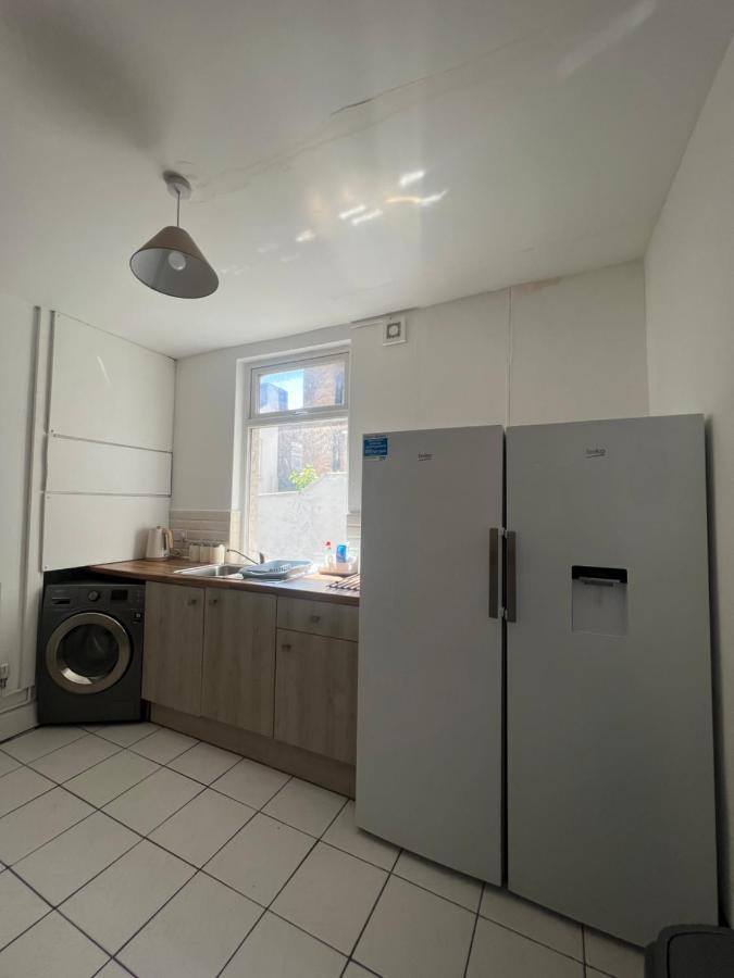 Large 3 Bed - 10 Mins To Centre Villa Liverpool Exterior photo