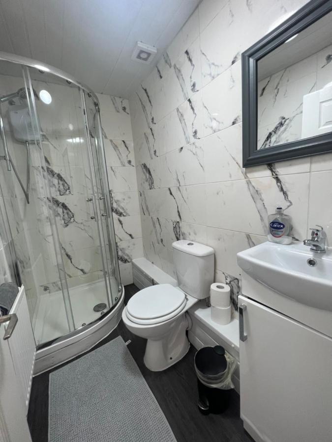 Large 3 Bed - 10 Mins To Centre Villa Liverpool Exterior photo